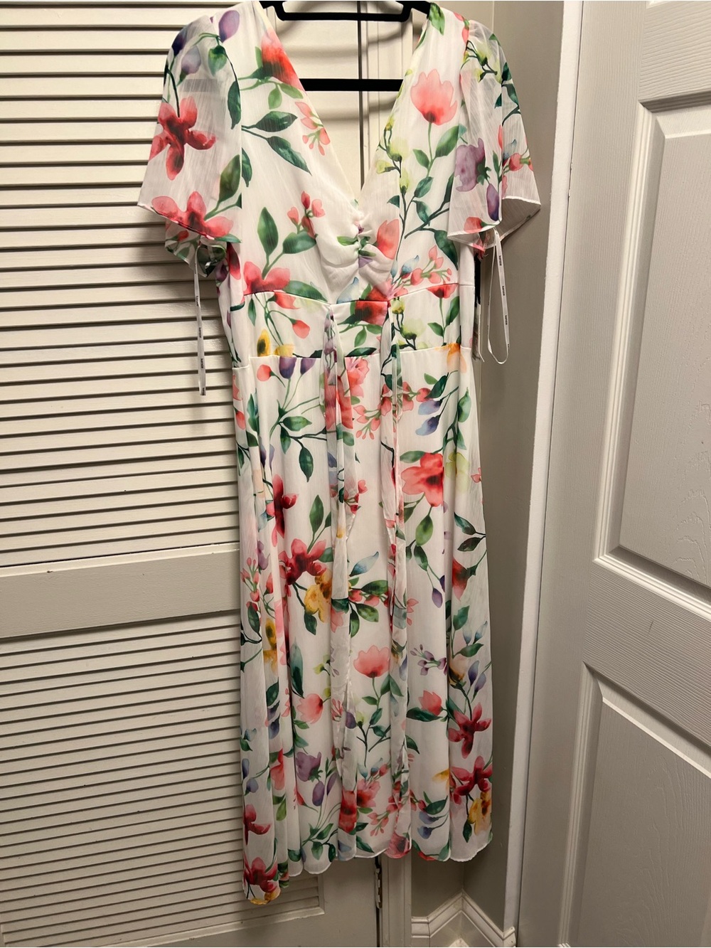 Kensie White Maxi Dress with Multicolor Floral Print